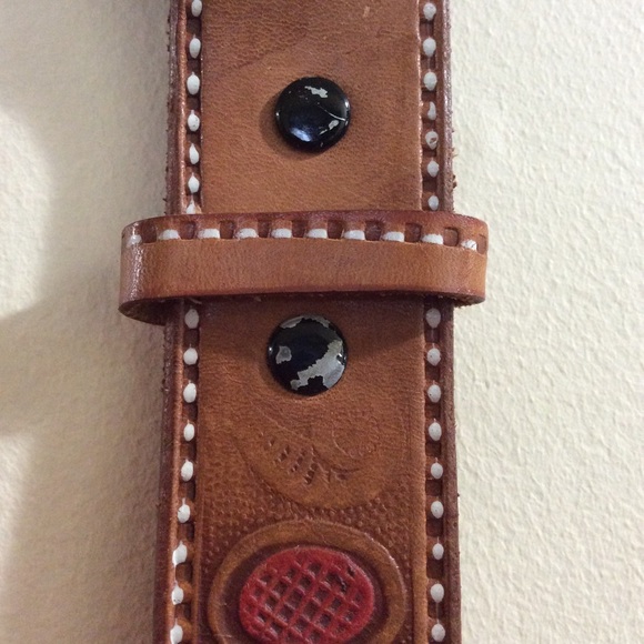 Vintage tooled leather belt with eagles - Picture 8 of 13